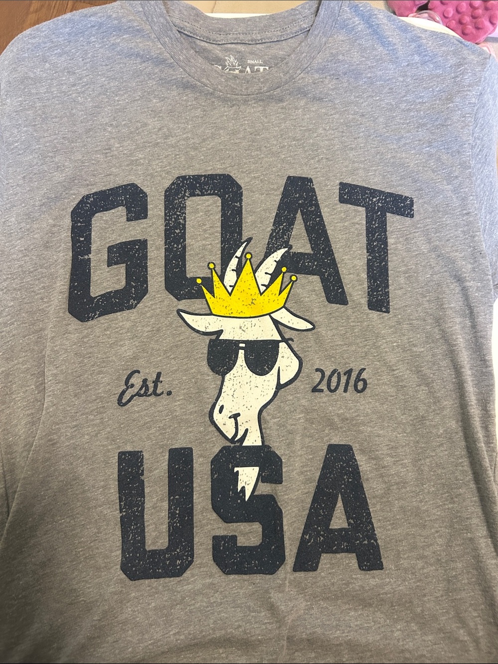 GOAT USA Short Sleeve Graphic Tee - Gray with Yellow Accent